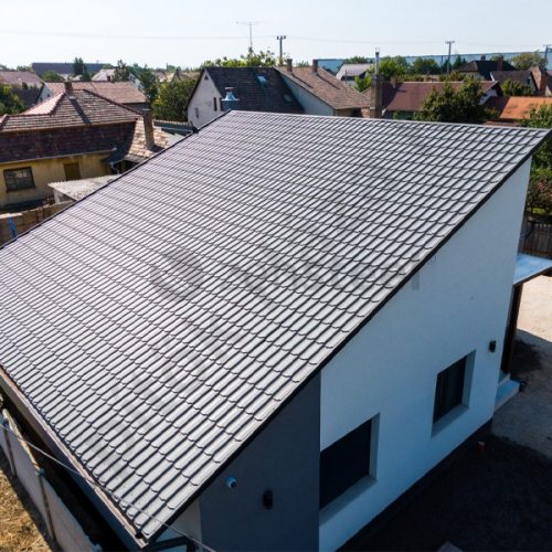 Cserepes lemez fényes színek 0,4 mm 
